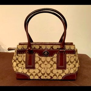 Coach Signature Classic bag in jacquard print, with feet. Like new condition.